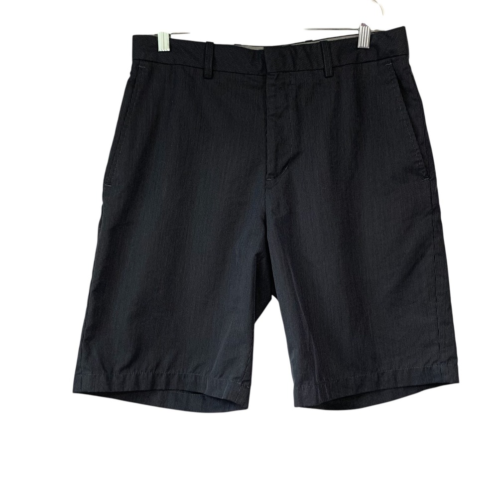 Walter Hagen gray and black pinstripe‎ walking shorts w zipper closure. Size 32W